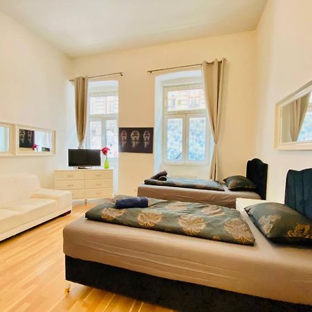 Cozy Studio Lg Apartment Vienna Exterior photo