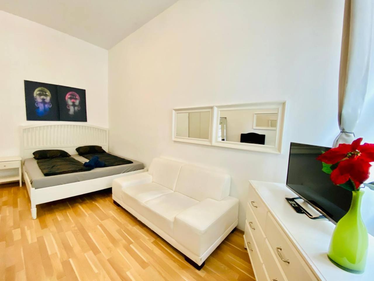 Cozy Studio Lg Apartment Vienna Exterior photo